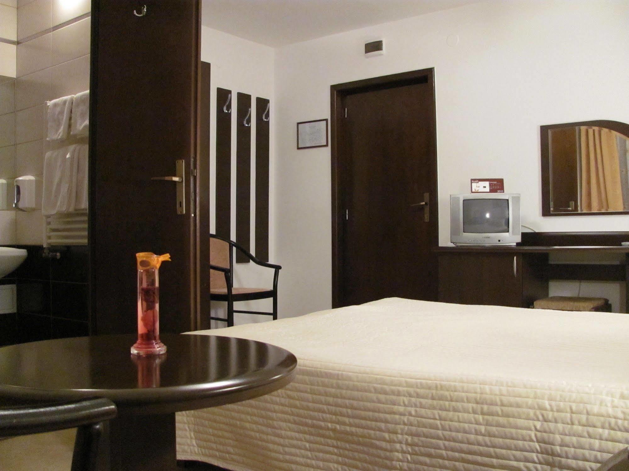 Rubin Hotel Сибиу Екстериор снимка