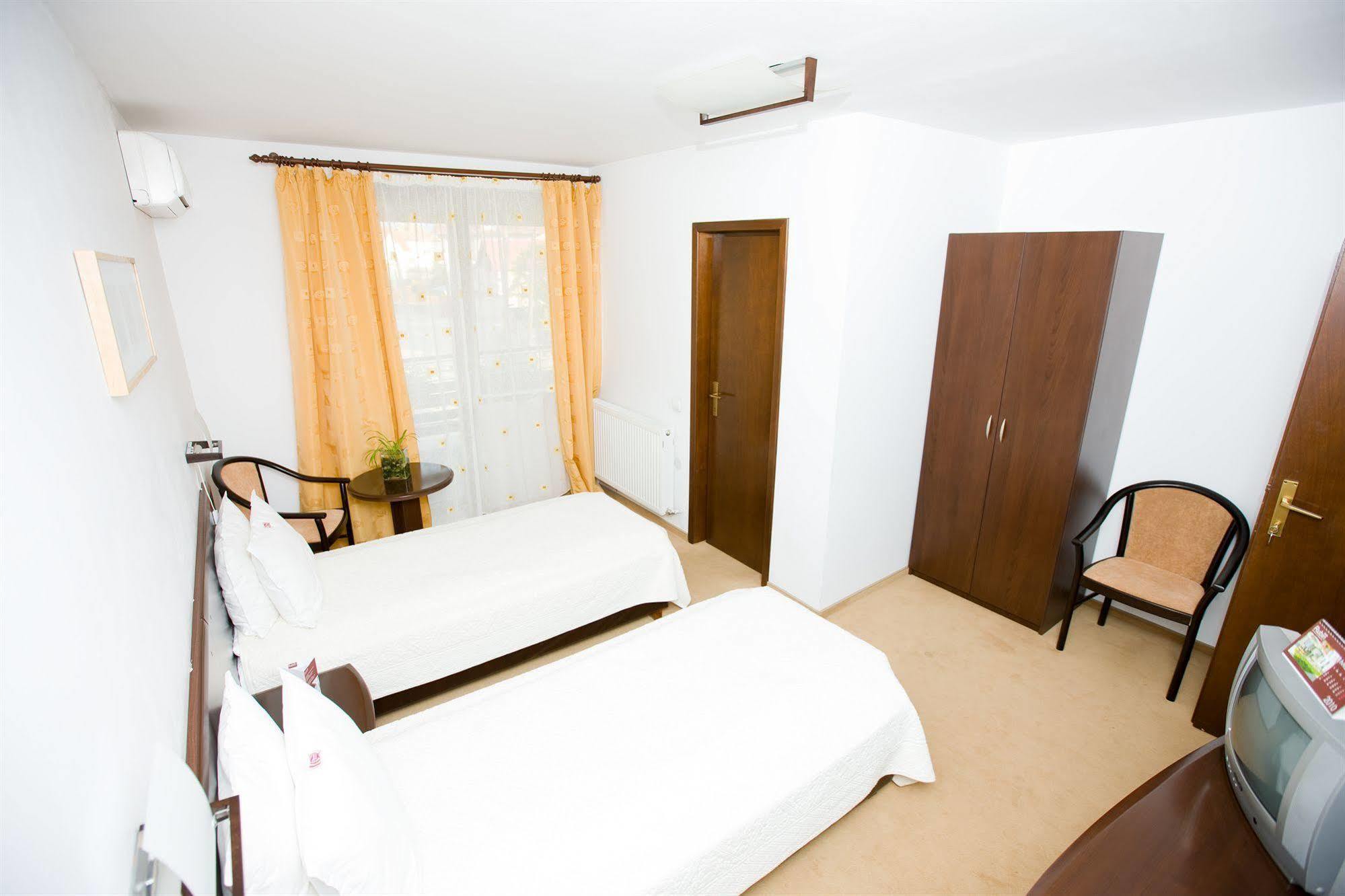 Rubin Hotel Сибиу Екстериор снимка